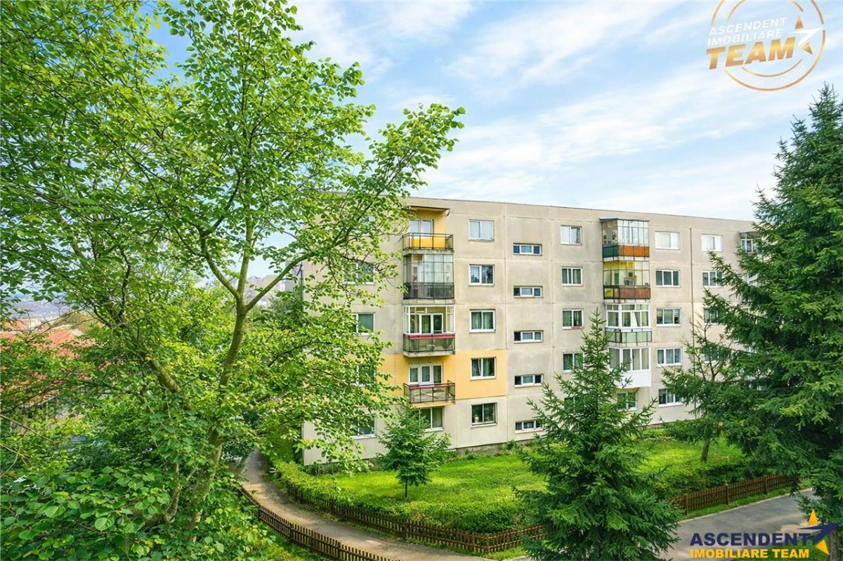 LIVE! Camin decomandat,4 camere,2 bai, conditii apreciabile,Ciucului,Sfantu Gheorghe - 