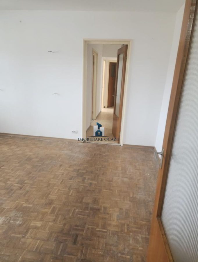 Inchiriere Apartament 4 Camere Semidecomandat Aparatorii Patriei-Moldovita - foto 2