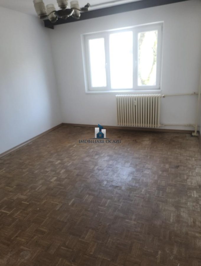 Inchiriere Apartament 4 Camere Semidecomandat Aparatorii Patriei-Moldovita - foto 5