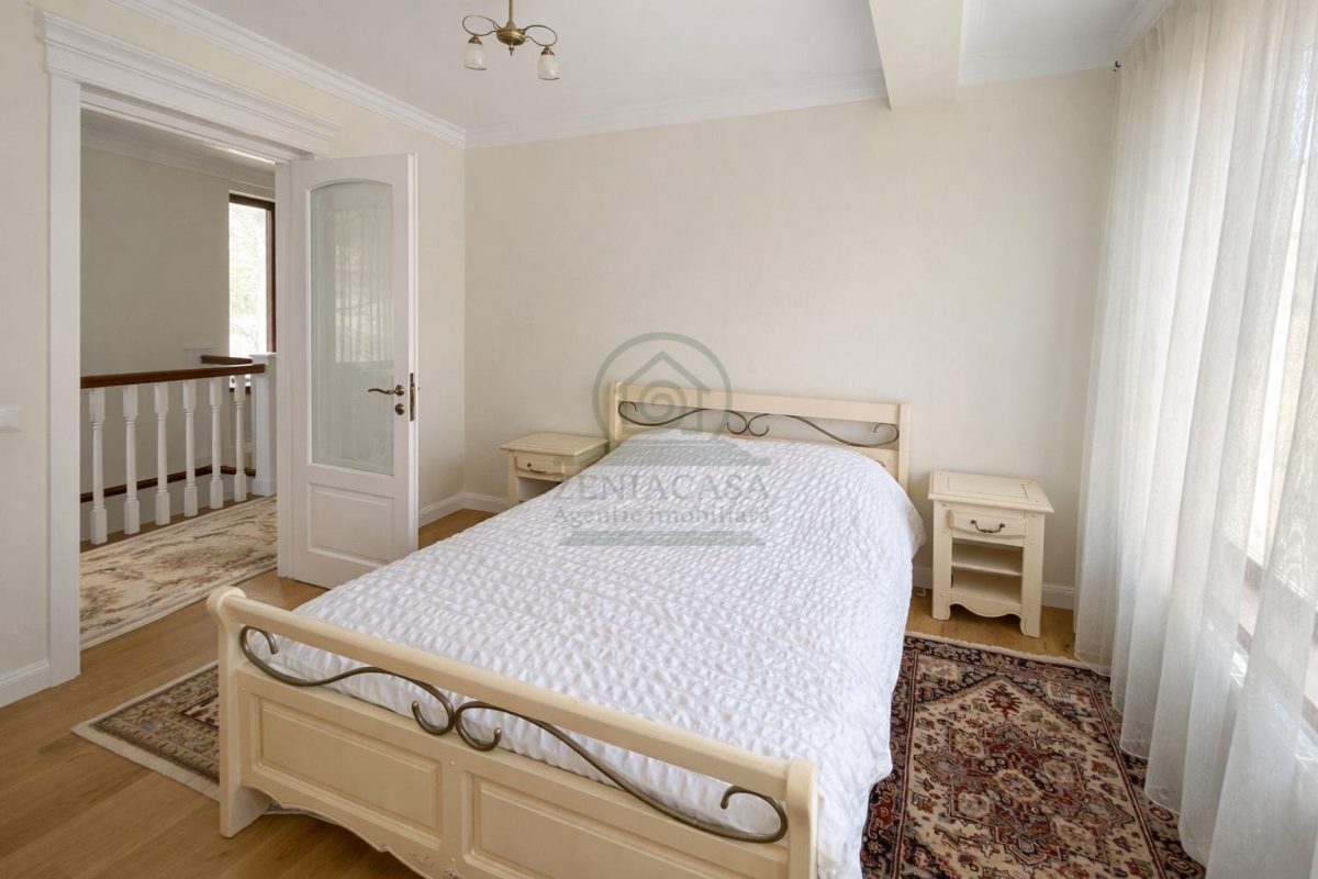 Apartament Centru Iasi pe doua nivele 120 mp + gradina 70 mp - foto 5