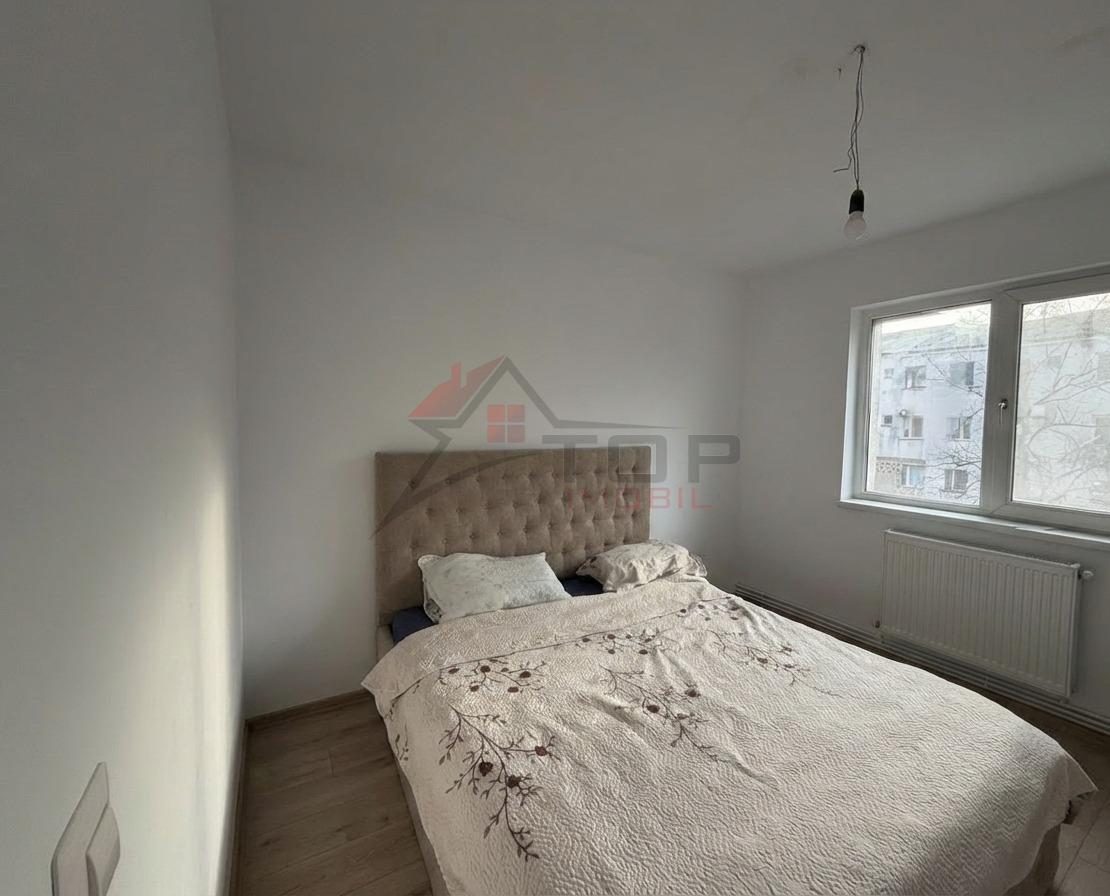 Etaj 3, renovat, 2 camere zona Mircea cel Batran - foto 8