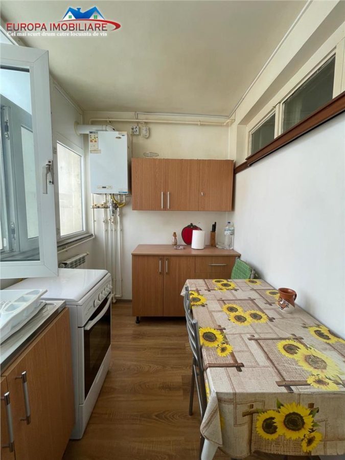 Apartament cu 2 camere de vanzare zona BIG Tulcea - foto 4