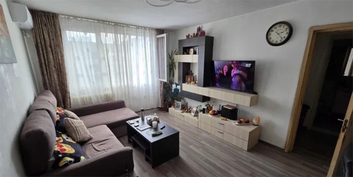 Vanzare Apartament 3 Camere Semidecomandat Berceni-Mioara Luiza - 