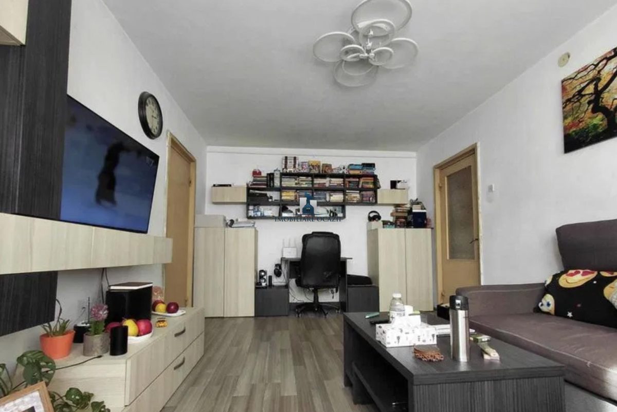 Vanzare Apartament 3 Camere Semidecomandat Berceni-Mioara Luiza - foto 2