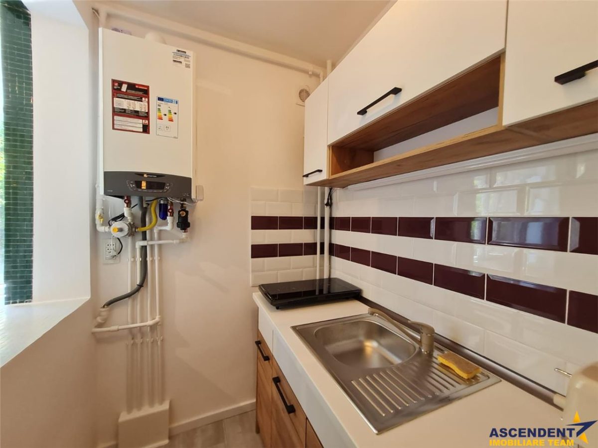 Garsoniera Renovata, Piata Dacia, Bulevardul Victoriei, Brasov - foto 3