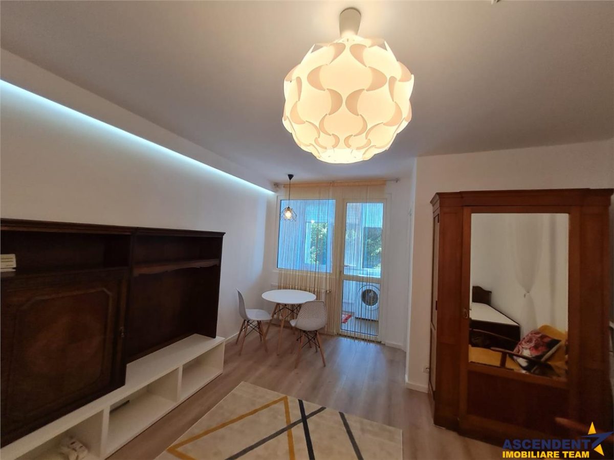 Garsoniera Renovata, Piata Dacia, Bulevardul Victoriei, Brasov - foto 4