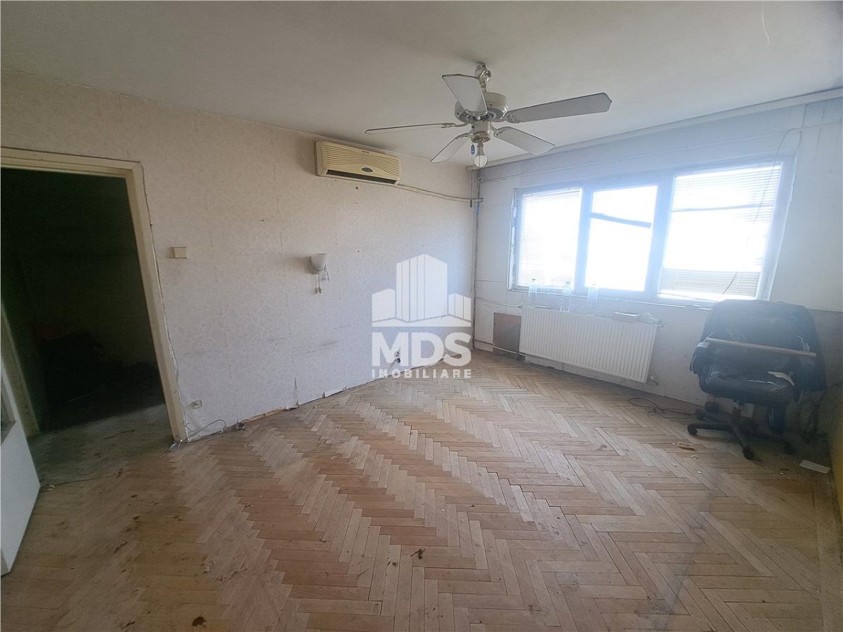 3 CAMERE, 2 BALCOANE, LIVIU REBREANU! - 