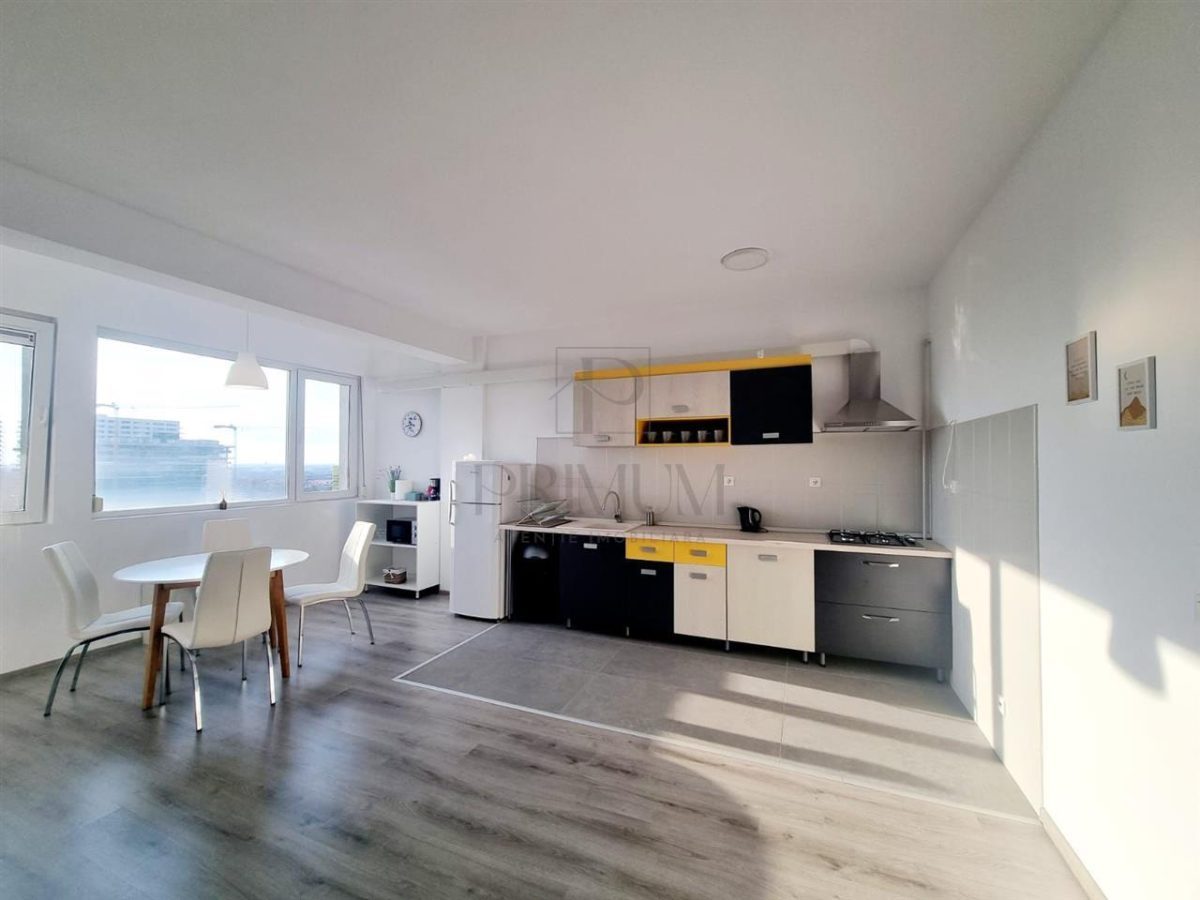 Torontalului -  2 Camere - Etaj intermediar cu LIFT - 78mp utili - Centrala proprie - foto 2