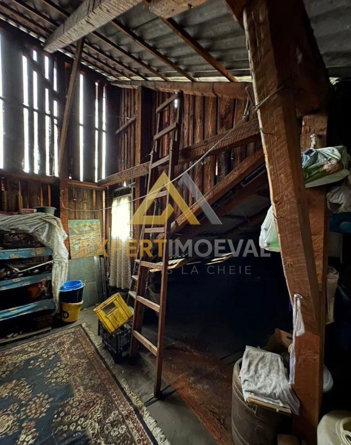 Apartament 3 camere B-dul Traian 67 mp  Garaj si mansarda  etaj 4/4 - foto 13