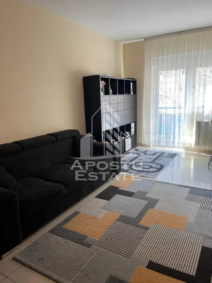 Apartament de vanzare,decomandat,2 camere + parcare, Aradului,Tmisoara - 