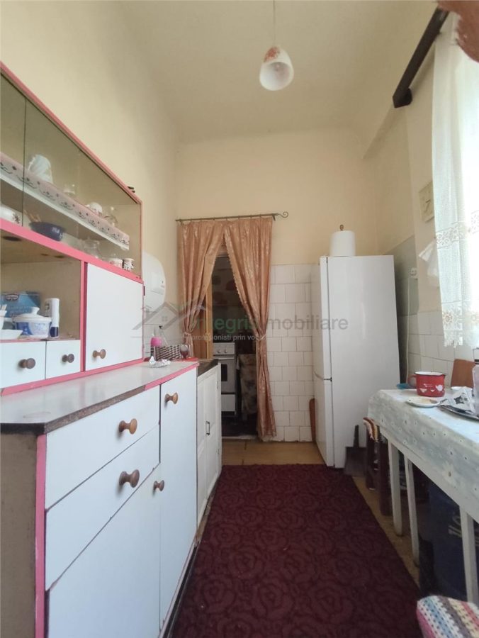 Casa 2 camere, zona centrala, strada Nicolae Jiga - foto 3