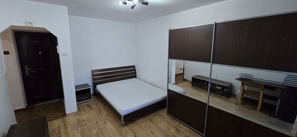 De inchiriat apartament cu o camera - 