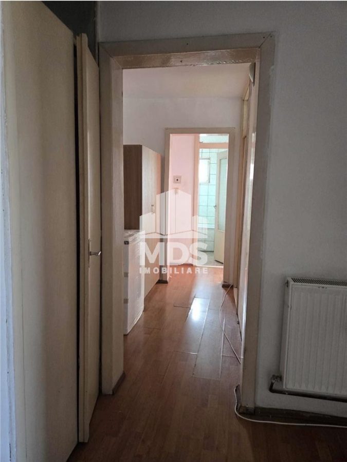 Decomandat la etaj 3 cu 2 balcoane - foto 5