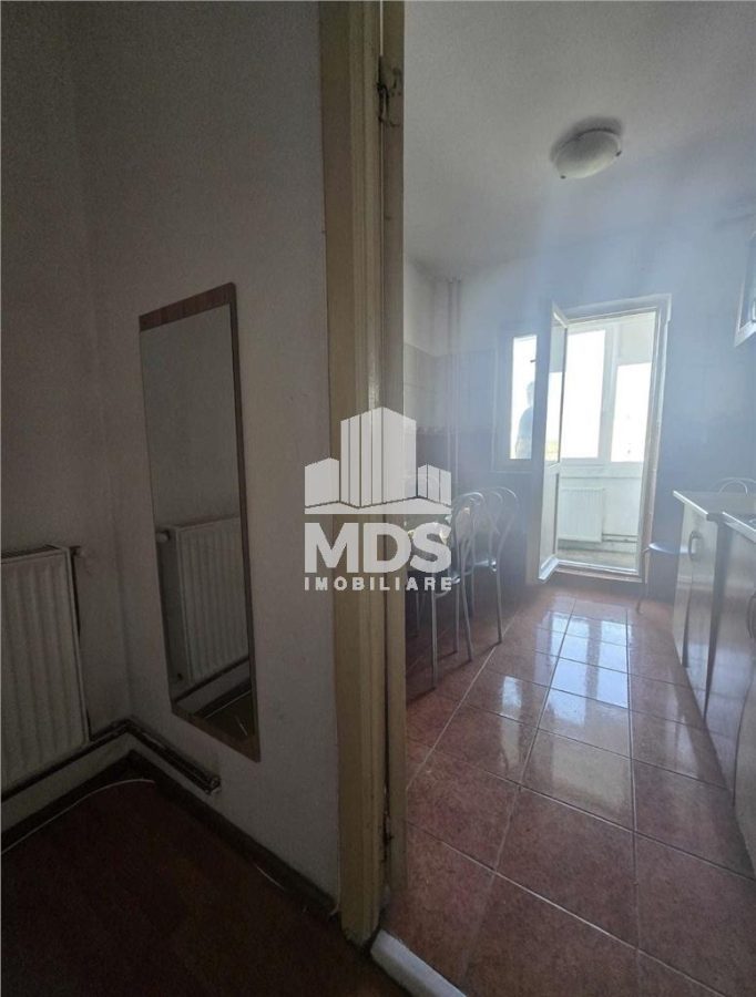 Decomandat la etaj 3 cu 2 balcoane - foto 7