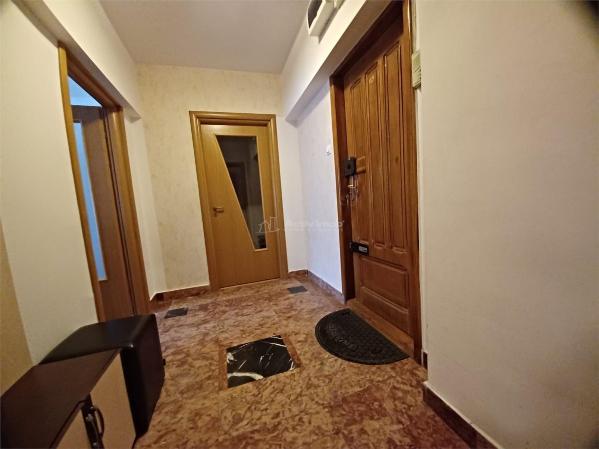 Vânzare Apartament 3 camere - Piață Victoriei / Sfinții Voievozi - foto 11