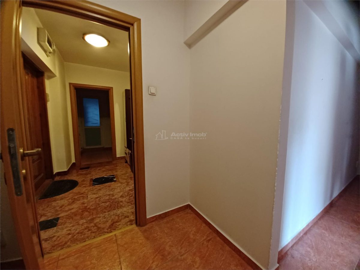 Vânzare Apartament 3 camere - Piață Victoriei / Sfinții Voievozi - foto 14
