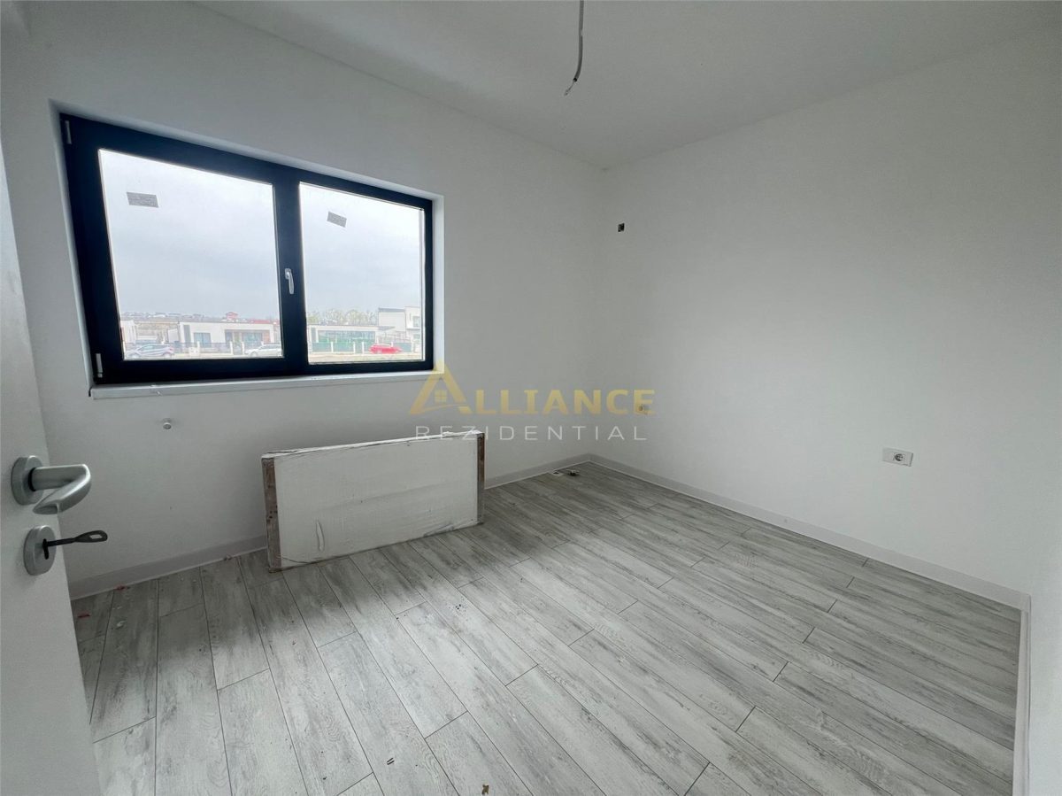 Vila Individuala - 4 camere - 2 bai - beci- 375mp teren - foto 12