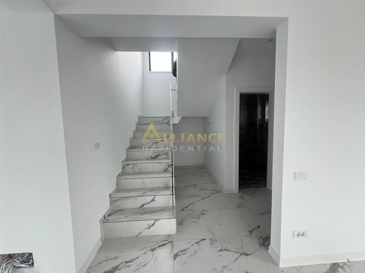 Vila Individuala - 4 camere - 2 bai - beci- 375mp teren - foto 8