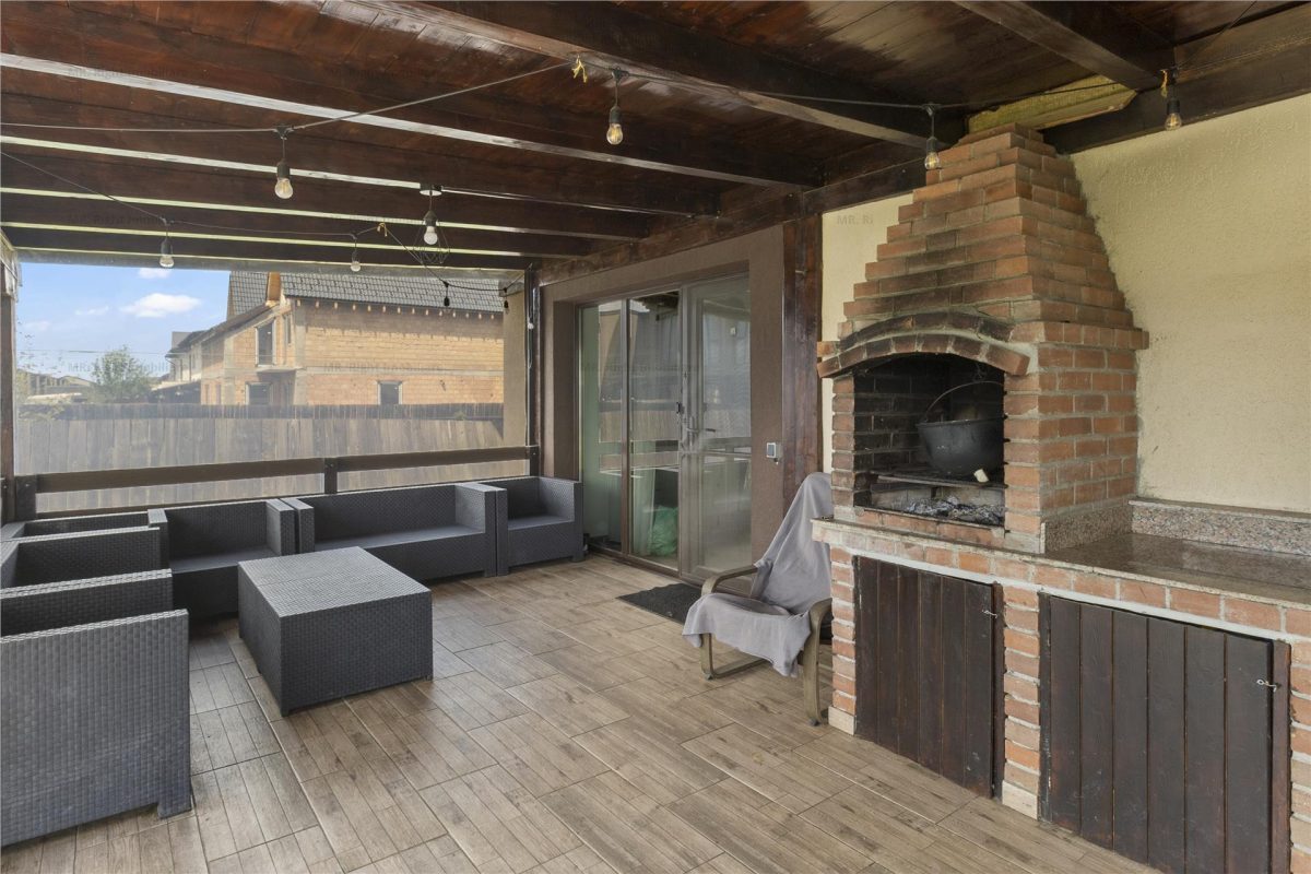 Comision 0% Vila superba in Sanpetru  5 camere si teren de 1644 mp - foto 13