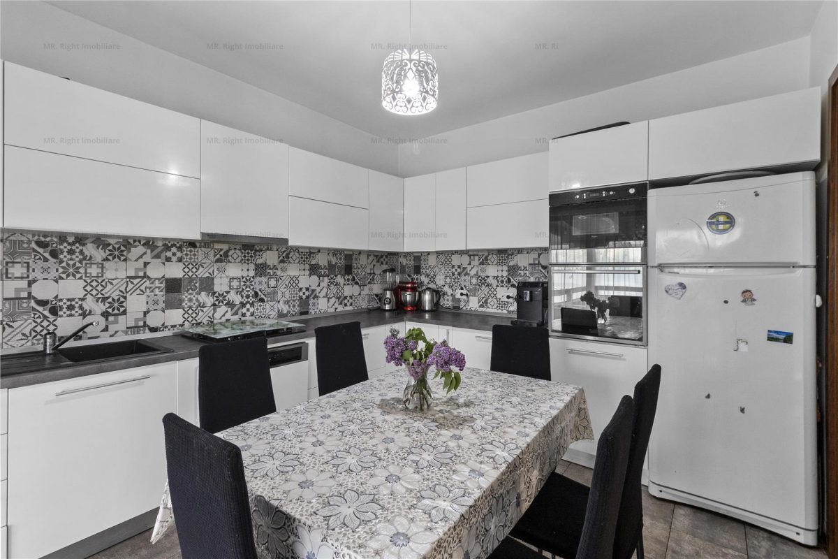 Comision 0% Vila superba in Sanpetru  5 camere si teren de 1644 mp - foto 7