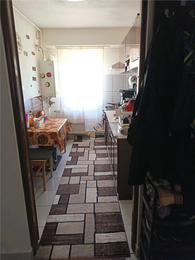 Zona Girocului Decomandat 2 Camere - 