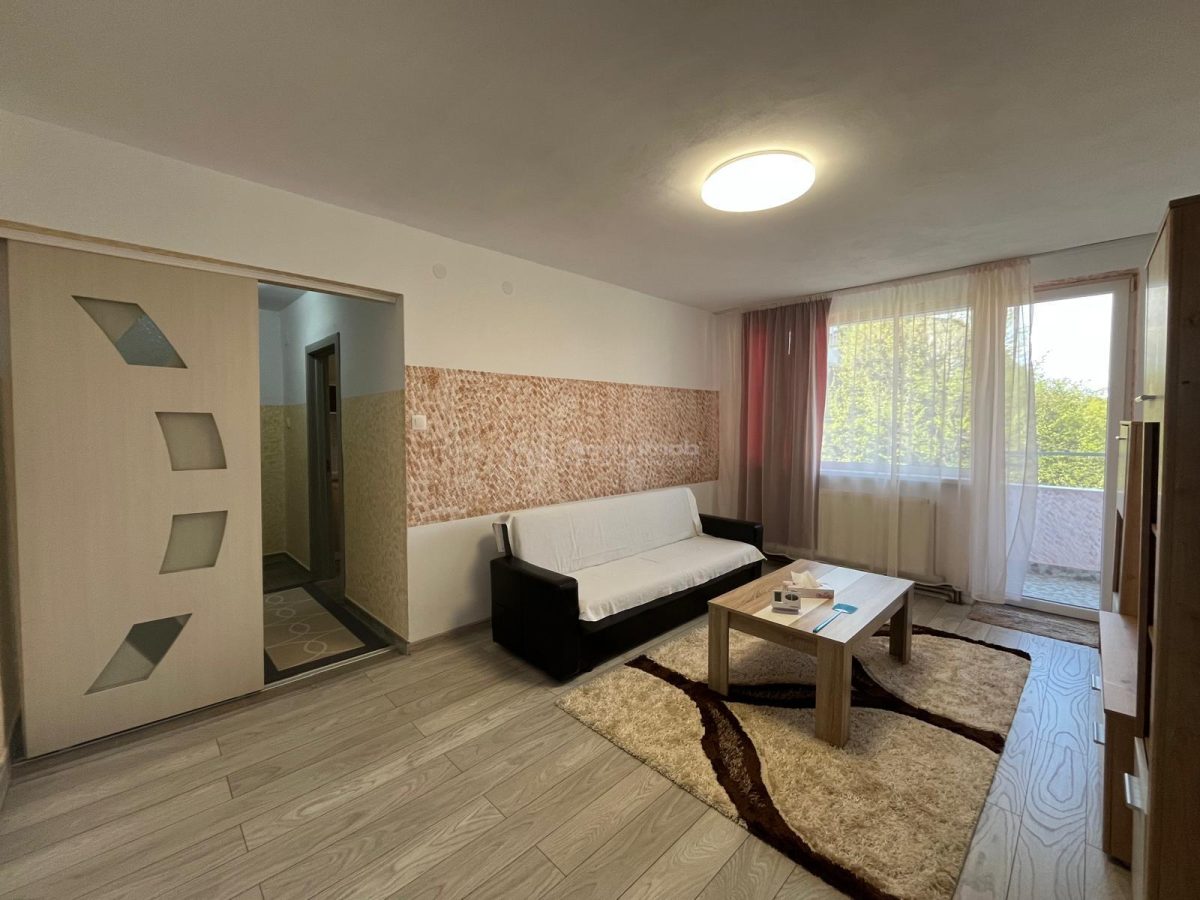 Lugoj, Ap., 2 Cam, Et., 2   Zona Micro 3, Langa Gradinita - foto 2