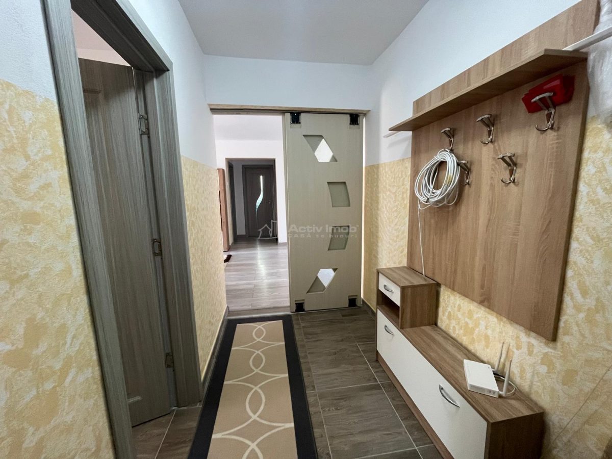 Lugoj, Ap., 2 Cam, Et., 2   Zona Micro 3, Langa Gradinita - foto 11