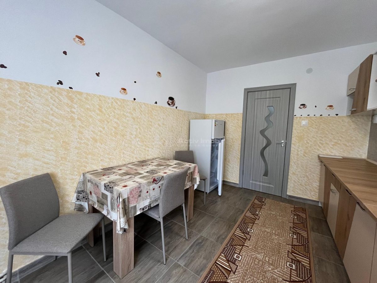 Lugoj, Ap., 2 Cam, Et., 2   Zona Micro 3, Langa Gradinita - foto 17