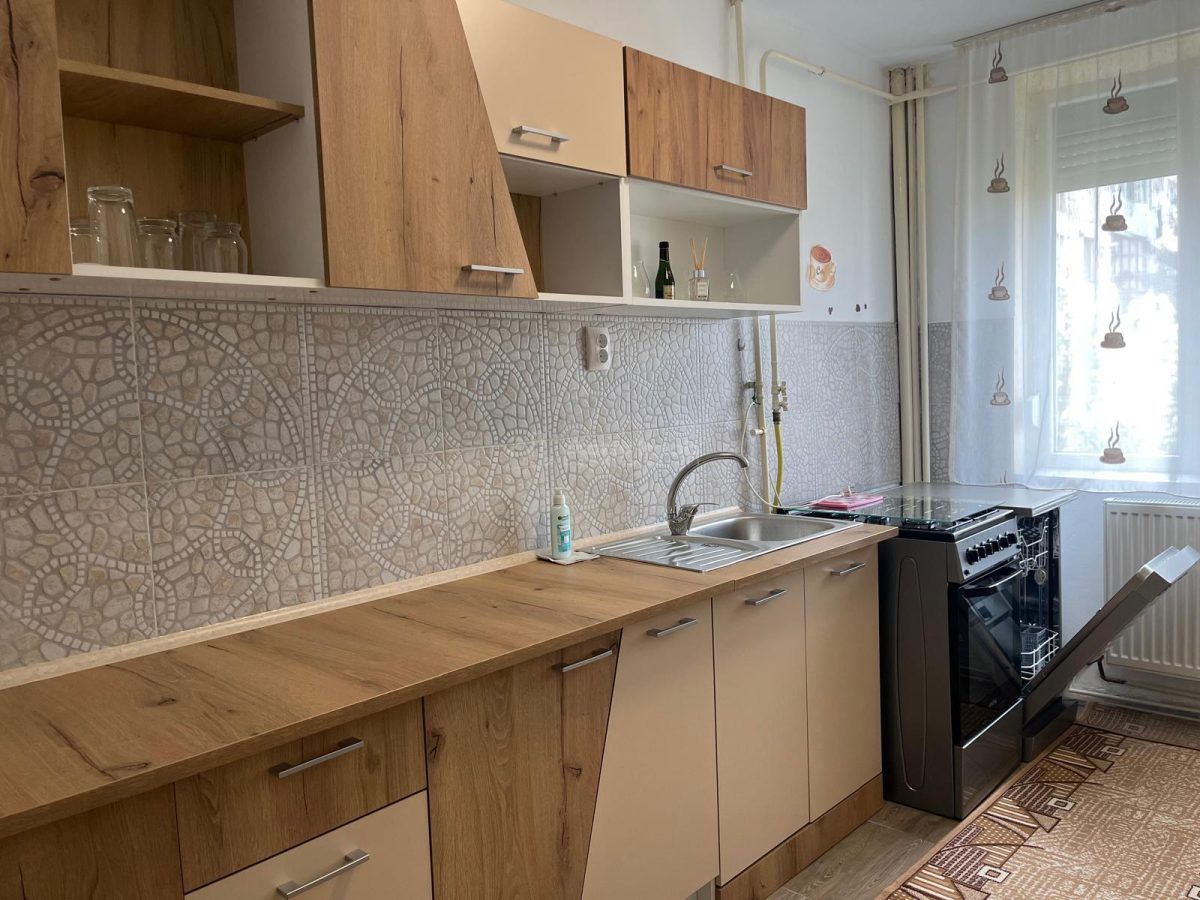 Lugoj, Ap., 2 Cam, Et., 2   Zona Micro 3, Langa Gradinita - foto 19