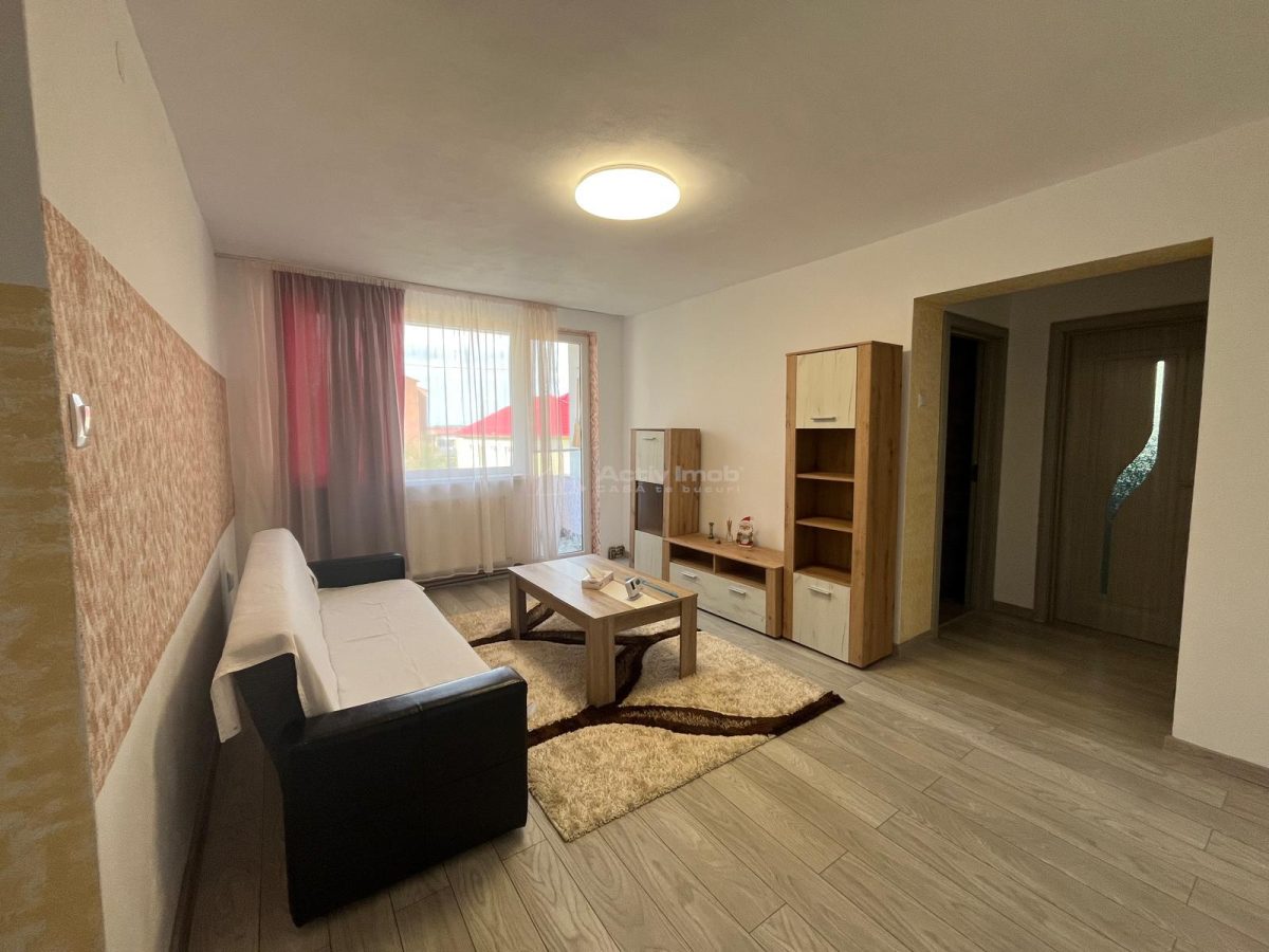 Lugoj, Ap., 2 Cam, Et., 2   Zona Micro 3, Langa Gradinita - foto 3