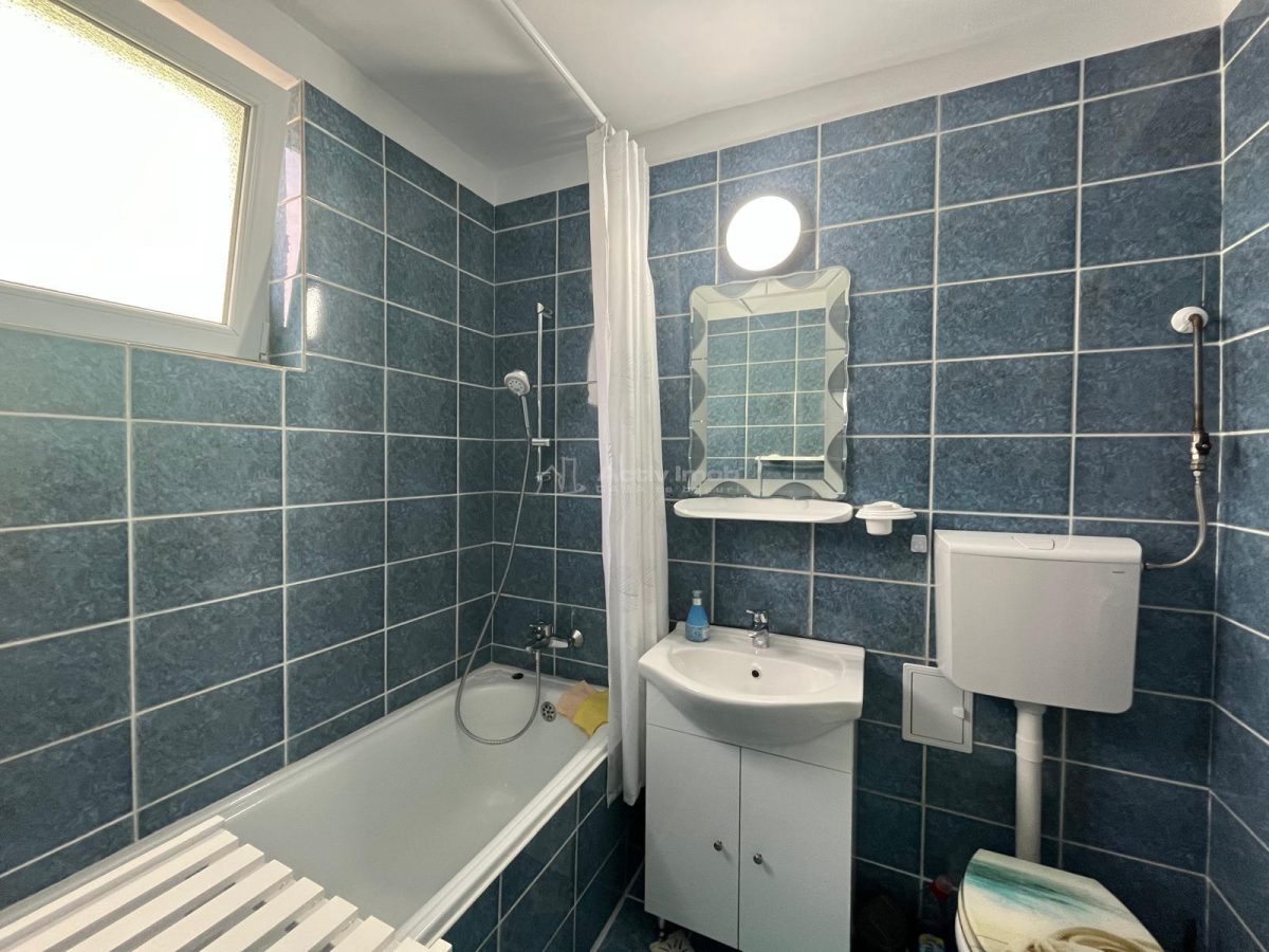 Lugoj, Ap., 2 Cam, Et., 2   Zona Micro 3, Langa Gradinita - foto 24