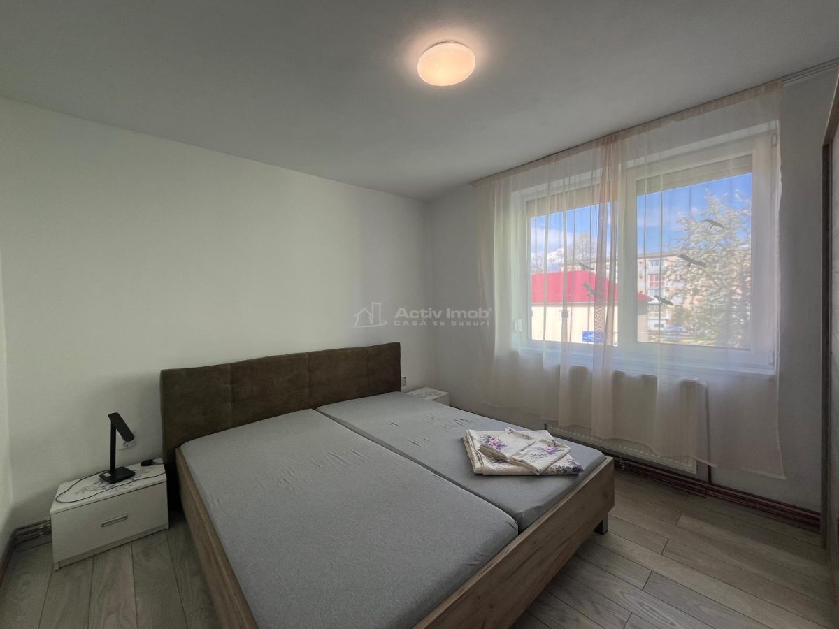 Lugoj, Ap., 2 Cam, Et., 2   Zona Micro 3, Langa Gradinita - foto 6