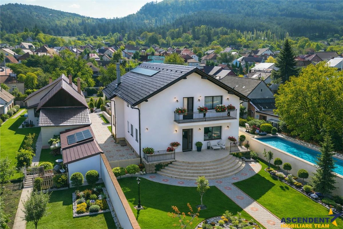 Resedinta distincta, mobilata cu rafinament, pe 1.000 mp teren, Central, Sacele, Brasov - foto 7