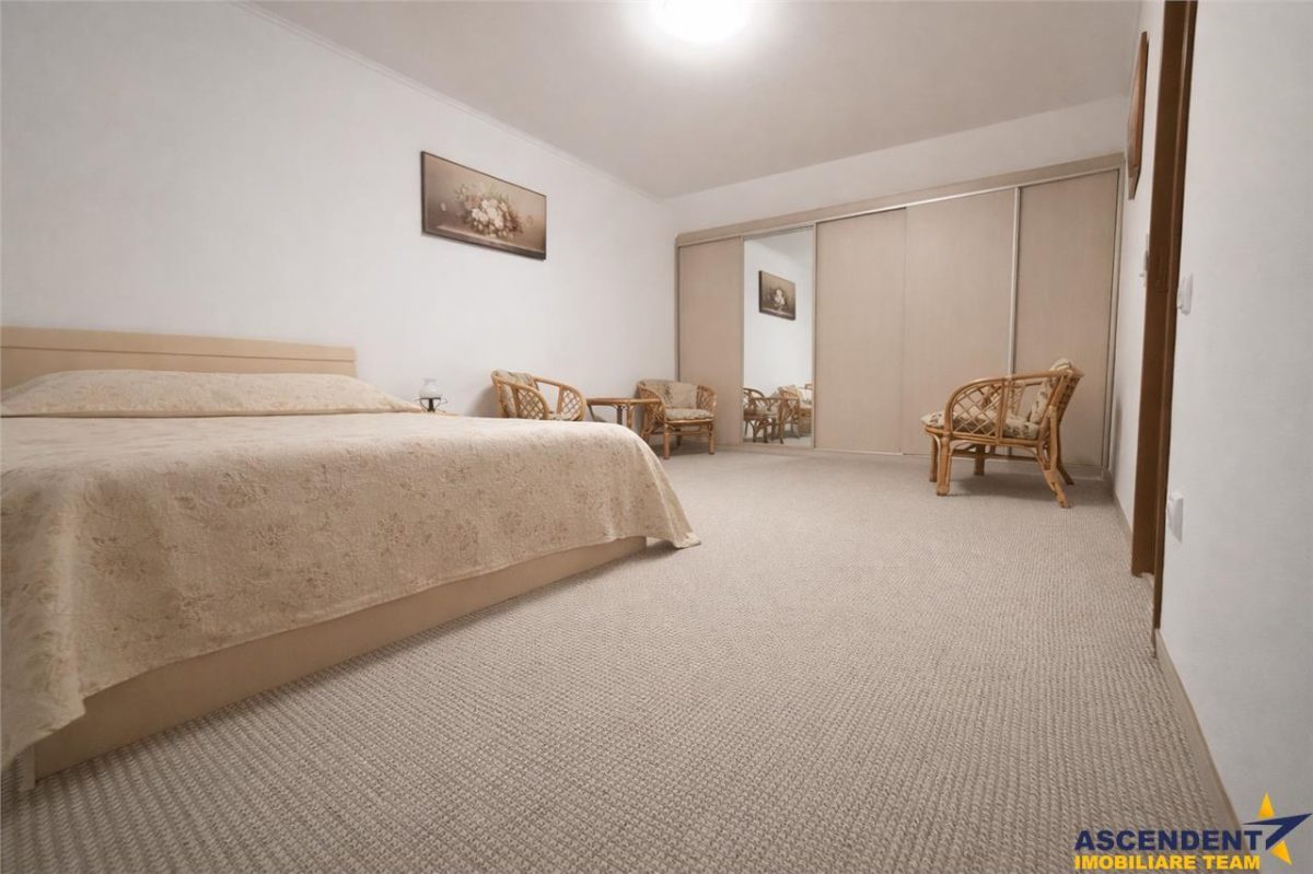 Vila cu 5 camere si garaj propriu, Centrul Istoric/ Drumul Poienii, Brasov - foto 3