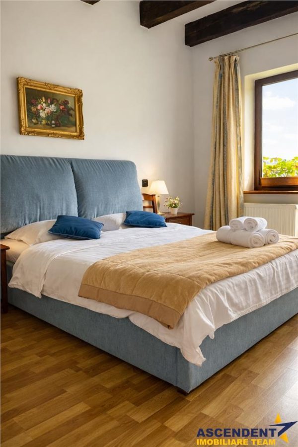 Pensiune:3 km de Castelul Bran, 2.900mp teren, aviz ISU, predare la cheie - foto 9