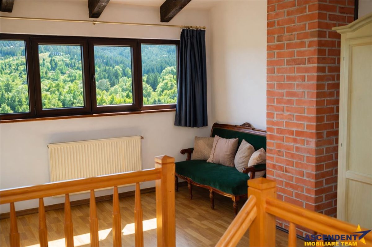 Pensiune cu priveliste fabuloasa, zona boema, Bran, Brasov. - foto 13