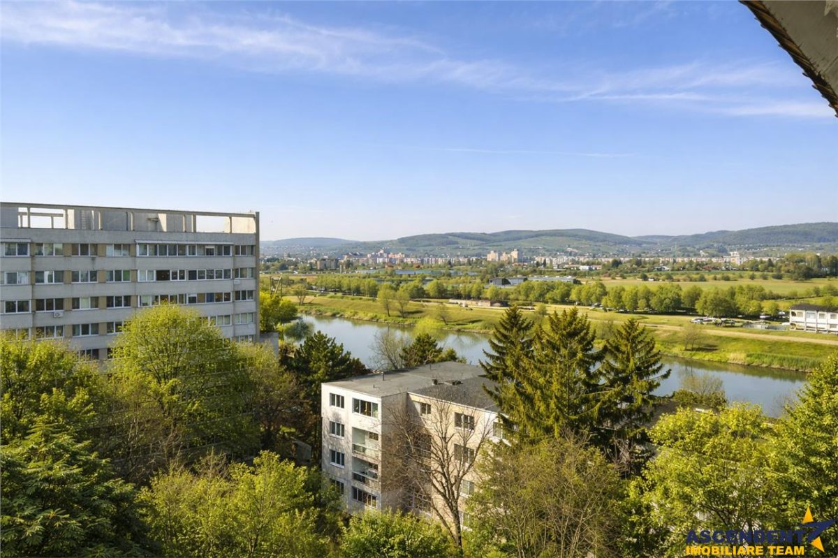 Panorama spectaculoasa:apartament 2 camere+garaj,Aleea Carpati,Targu Mures - 