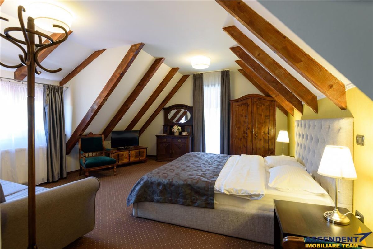 Pensiune cu restaurant, farmec aparte, concept italian, Central, aria Castelul Bran - foto 22