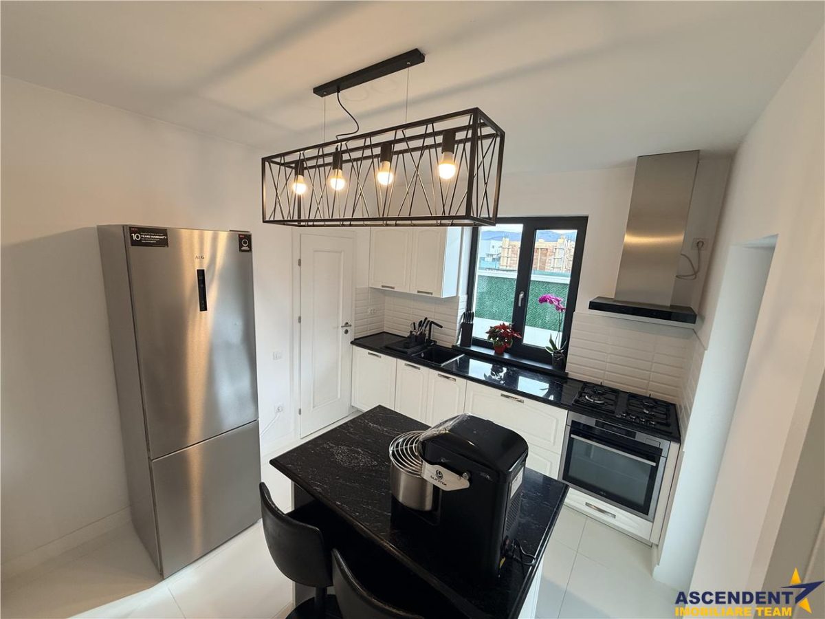 Rezidenta gata de mutat, aer distins, peisaj superb, Cristian, Brasov - foto 12