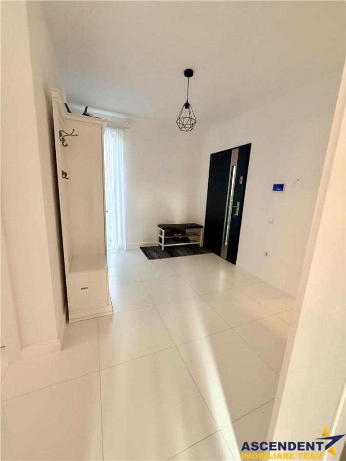 Rezidenta gata de mutat, aer distins, peisaj superb, Cristian, Brasov - foto 14