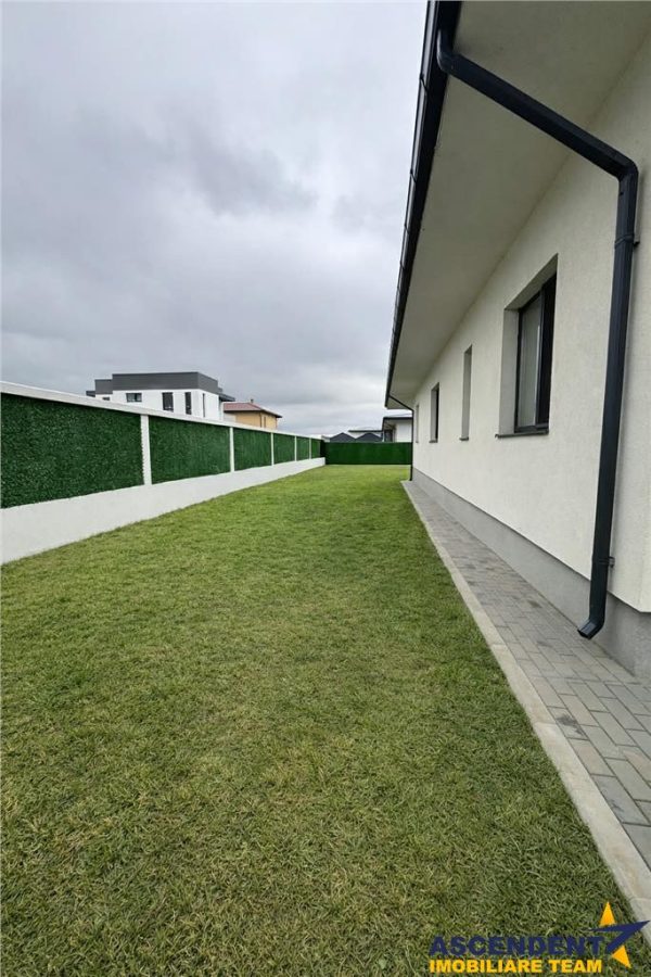 Rezidenta gata de mutat, aer distins, peisaj superb, Cristian, Brasov - foto 20