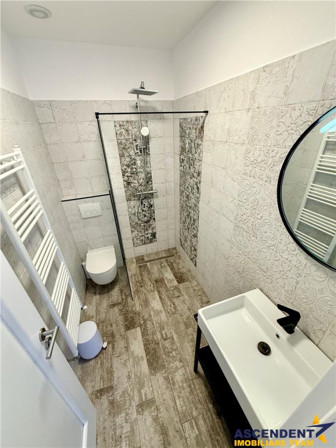 Rezidenta gata de mutat, aer distins, peisaj superb, Cristian, Brasov - foto 10