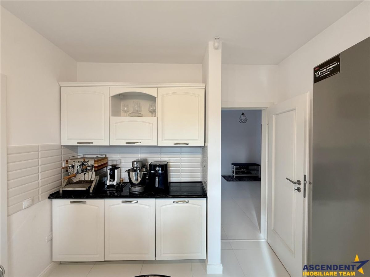 Rezidenta gata de mutat, aer distins, peisaj superb, Cristian, Brasov - foto 16