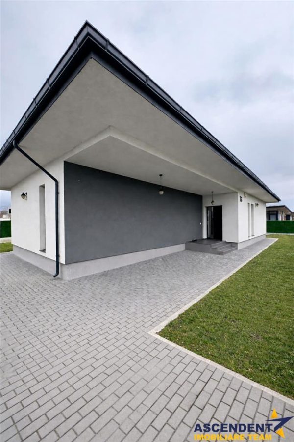 Rezidenta gata de mutat, aer distins, peisaj superb, Cristian, Brasov - foto 7