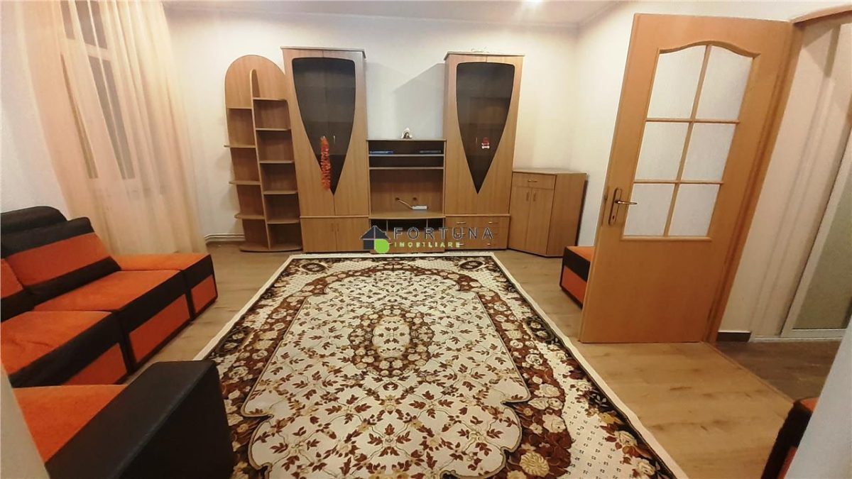 Casa cocheta, 2 camere mobilata si utilata, zona Piata Unirii - 