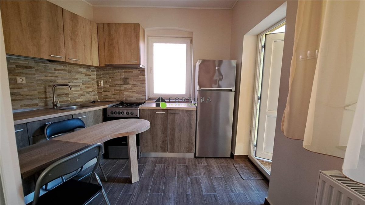 Casa cocheta, 2 camere mobilata si utilata, zona Piata Unirii - foto 6