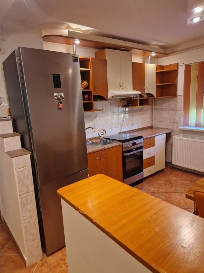 Dambovita 3 camere Decomandat etaj 4 - foto 4