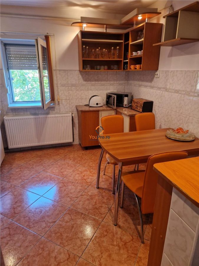 Dambovita 3 camere Decomandat etaj 4 - foto 6