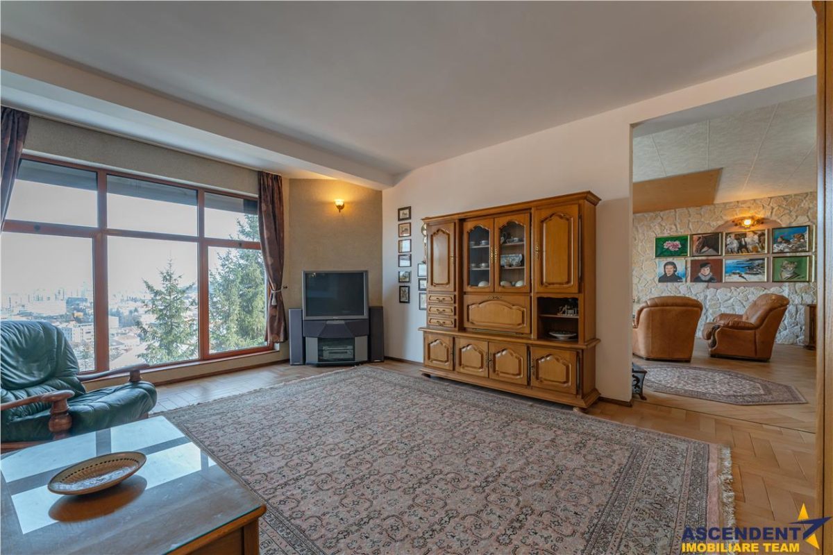 Castelariu:spectacol panoramic,locatie prestigioasa,Central, Brasov - foto 12