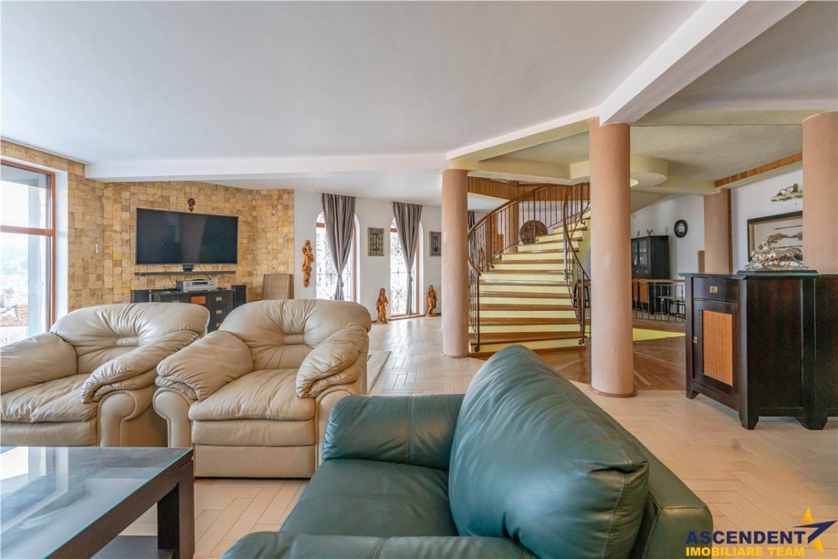 Castelariu:spectacol panoramic,locatie prestigioasa,Central, Brasov - foto 4